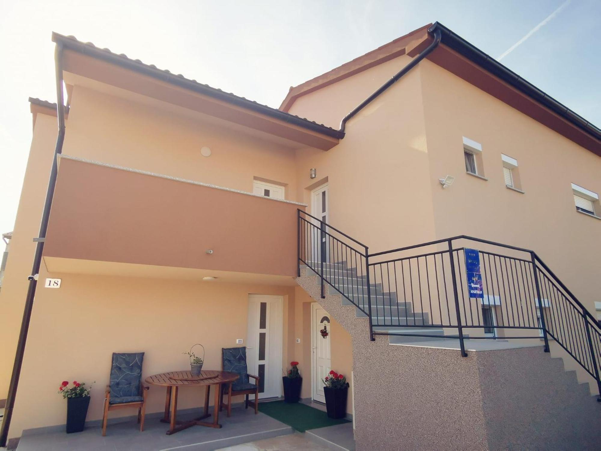 Marco Lukas Patrick: Quiet Apartment with Parking Near City Center Pula Exterior photo