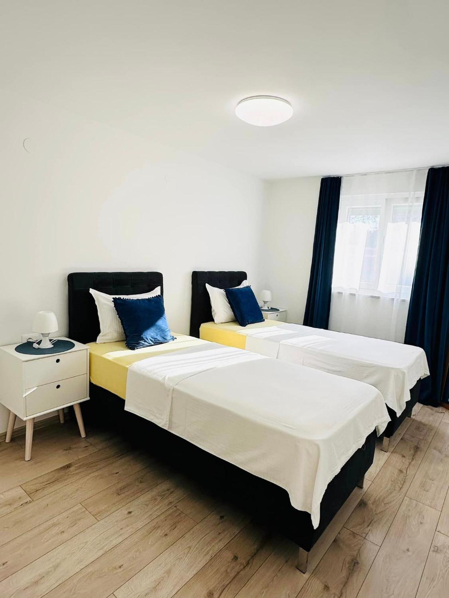 Marco Lukas Patrick: Quiet Apartment with Parking Near City Center Pula Exterior photo