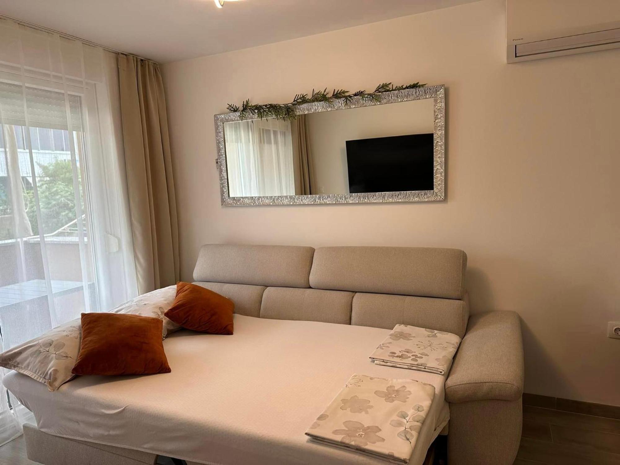 Marco Lukas Patrick: Quiet Apartment with Parking Near City Center Pula Exterior photo